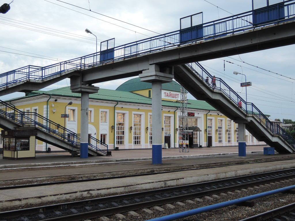 Bahnhof Tajset aka tiefstes Sibirien
