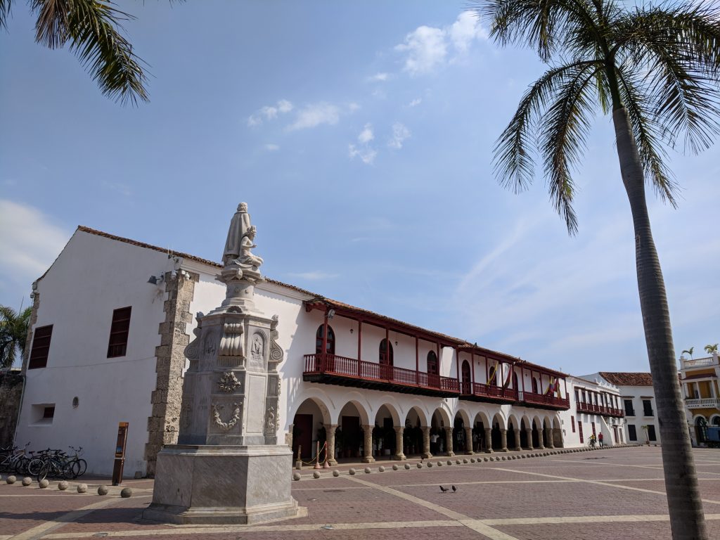Die Plaza de la Aduana, ehemaliges Eintrittstor in die Stadt wo die königlichen Zollbeamten ihre Arbeit versahen